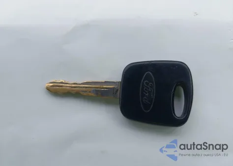 2005 Ford Focus Zx3 from USA, damaged, VIN 3FAFP31N75R146071